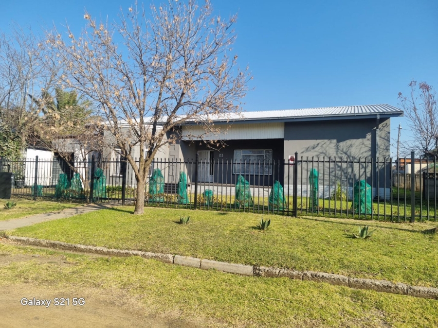 7 Bedroom Property for Sale in Winburg Free State